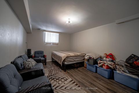 Photo 21 at 34 Ikley Road, York University Heights, Toronto