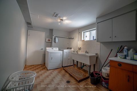 Photo 24 at 34 Ikley Road, York University Heights, Toronto