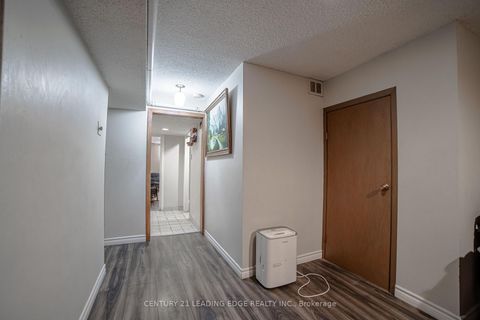 Photo 28 at 34 Ikley Road, York University Heights, Toronto