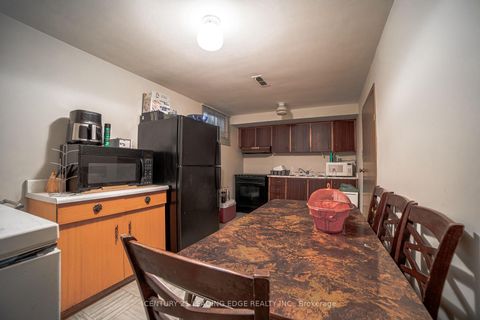 Photo 30 at 34 Ikley Road, York University Heights, Toronto