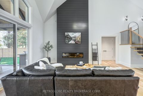 Photo 12 at 862 Kennedy Road, Alcona, Innisfil