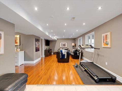 Photo 34 at 9 Heaney Court, Bayview Northeast, Aurora