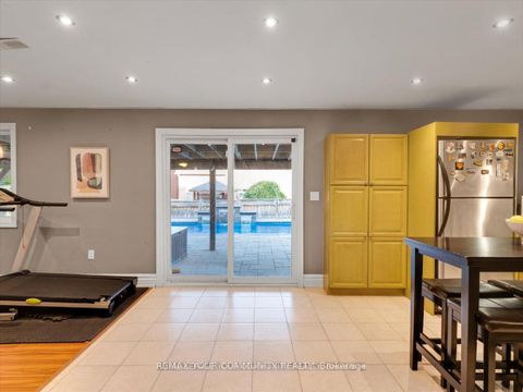 Photo 40 at 9 Heaney Court, Bayview Northeast, Aurora