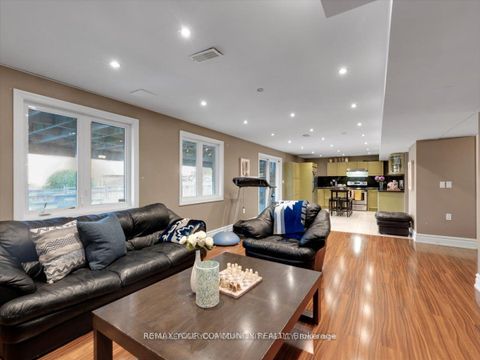 Photo 45 at 9 Heaney Court, Bayview Northeast, Aurora