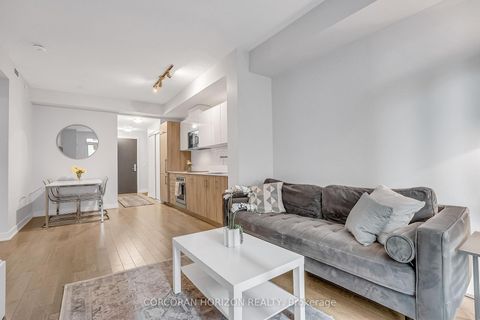 Photo 7 at 521 - 330 Richmond St Street W, Waterfront Communities C1, Toronto