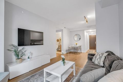 Photo 11 at 521 - 330 Richmond St Street W, Waterfront Communities C1, Toronto