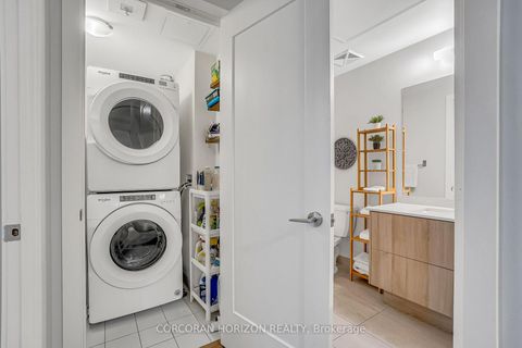 Photo 21 at 521 - 330 Richmond St Street W, Waterfront Communities C1, Toronto