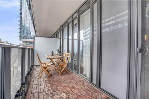 Photo 22 at 521 - 330 Richmond St Street W, Waterfront Communities C1, Toronto