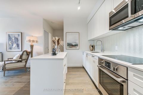 Photo 8 at 223 - 293 The Kingsway, Humber Valley, Toronto