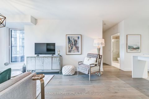 Photo 19 at 223 - 293 The Kingsway, Humber Valley, Toronto