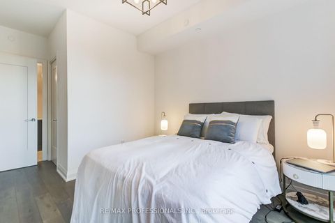 Photo 29 at 223 - 293 The Kingsway, Humber Valley, Toronto