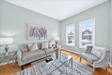 Photo 5 at 209 Old Colony Road, Oak Ridges Lake Wilcox, Richmond Hill