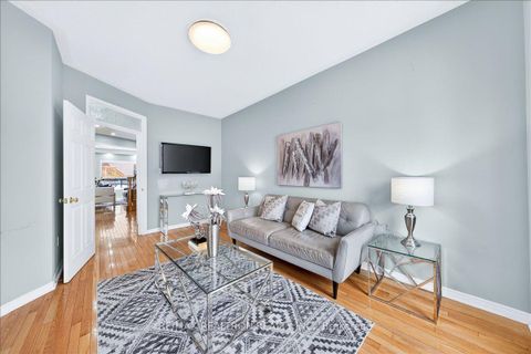 Photo 7 at 209 Old Colony Road, Oak Ridges Lake Wilcox, Richmond Hill