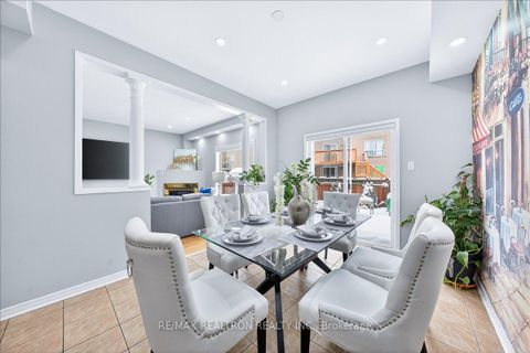 Photo 17 at 209 Old Colony Road, Oak Ridges Lake Wilcox, Richmond Hill