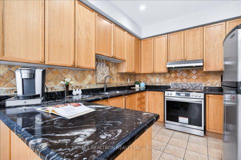 Photo 20 at 209 Old Colony Road, Oak Ridges Lake Wilcox, Richmond Hill