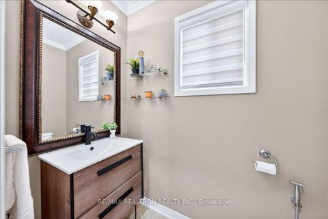 Photo 21 at 209 Old Colony Road, Oak Ridges Lake Wilcox, Richmond Hill