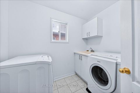 Photo 25 at 209 Old Colony Road, Oak Ridges Lake Wilcox, Richmond Hill