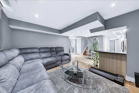 Photo 40 at 209 Old Colony Road, Oak Ridges Lake Wilcox, Richmond Hill