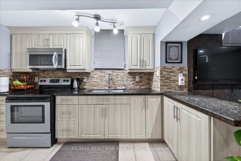 Photo 41 at 209 Old Colony Road, Oak Ridges Lake Wilcox, Richmond Hill