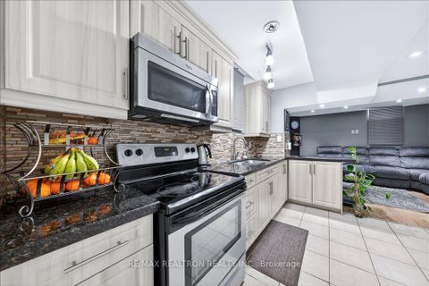 Photo 43 at 209 Old Colony Road, Oak Ridges Lake Wilcox, Richmond Hill