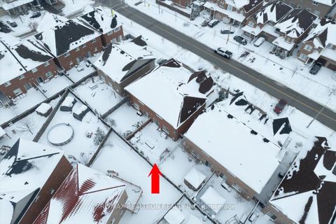 Photo 46 at 209 Old Colony Road, Oak Ridges Lake Wilcox, Richmond Hill