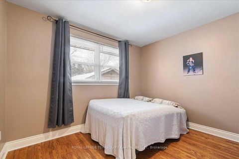 Photo 13 at 12 Boys Street N, Queen's Park, Barrie