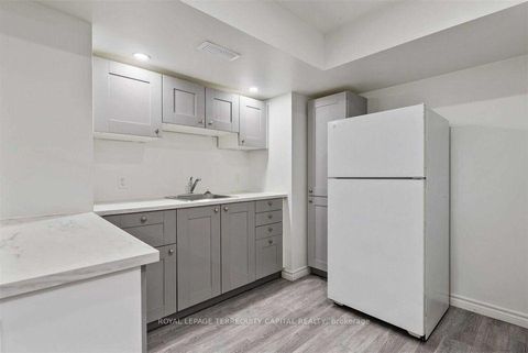 Photo 15 at 12 Boys Street N, Queen's Park, Barrie