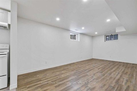 Photo 18 at 12 Boys Street N, Queen's Park, Barrie