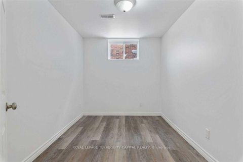 Photo 22 at 12 Boys Street N, Queen's Park, Barrie