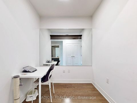 Photo 10 at 5303 - 8 The Esplanade, Waterfront Communities C8, Toronto