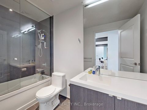 Photo 11 at 5303 - 8 The Esplanade, Waterfront Communities C8, Toronto