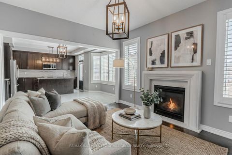 Photo 2 at 878 Green Street, Lefroy, Innisfil