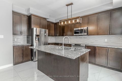 Photo 4 at 878 Green Street, Lefroy, Innisfil