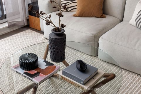 Photo 5 at 1008 - 560 King Street W, Waterfront Communities C1, Toronto