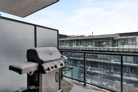 Photo 14 at 1008 - 560 King Street W, Waterfront Communities C1, Toronto