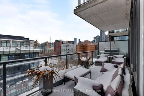 Photo 15 at 1008 - 560 King Street W, Waterfront Communities C1, Toronto