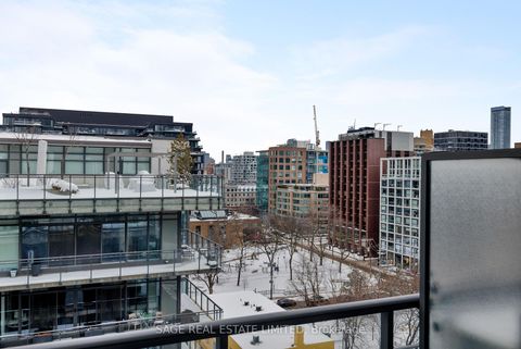 Photo 16 at 1008 - 560 King Street W, Waterfront Communities C1, Toronto