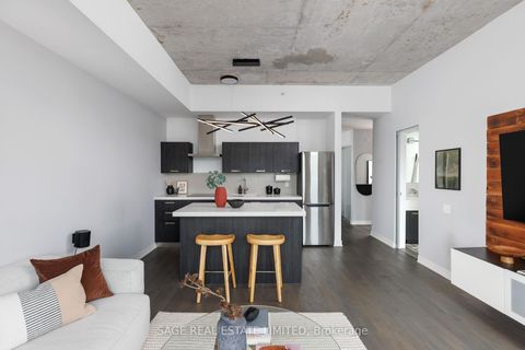 Photo 17 at 1008 - 560 King Street W, Waterfront Communities C1, Toronto