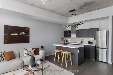 Photo 18 at 1008 - 560 King Street W, Waterfront Communities C1, Toronto