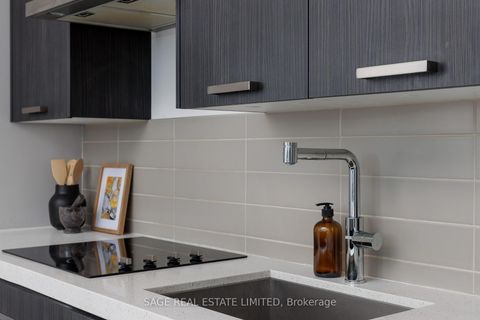 Photo 24 at 1008 - 560 King Street W, Waterfront Communities C1, Toronto