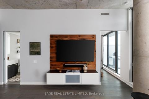 Photo 26 at 1008 - 560 King Street W, Waterfront Communities C1, Toronto