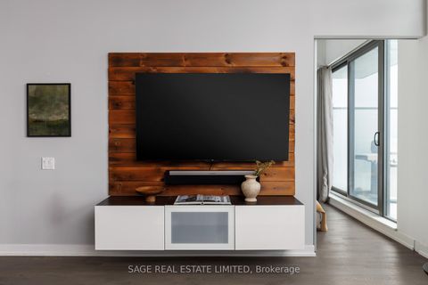 Photo 27 at 1008 - 560 King Street W, Waterfront Communities C1, Toronto