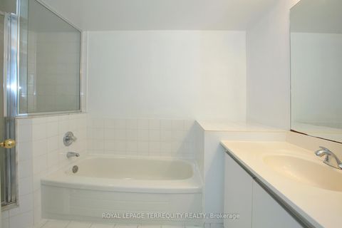 Photo 9 at 310 - 110 Promenade Circle, Brownridge, Vaughan