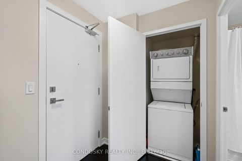 Photo 32 at 4109 - 510 Curran Place, City Centre, Mississauga