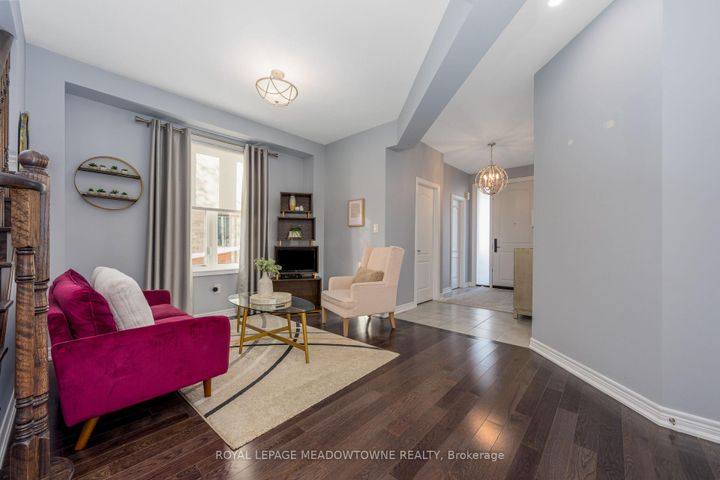 Photo 6 at 71 Northwest Court, Georgetown, Halton Hills