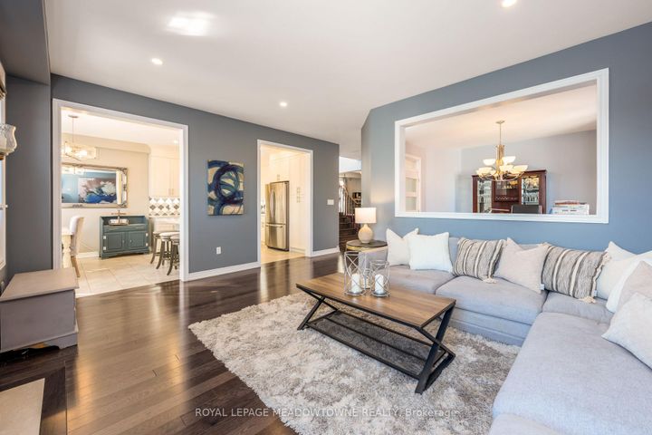 Photo 9 at 71 Northwest Court, Georgetown, Halton Hills