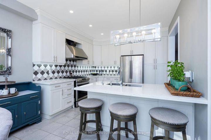 Photo 11 at 71 Northwest Court, Georgetown, Halton Hills