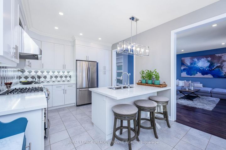 Photo 12 at 71 Northwest Court, Georgetown, Halton Hills