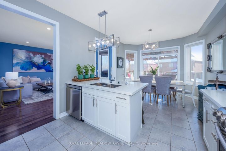 Photo 13 at 71 Northwest Court, Georgetown, Halton Hills