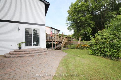 Photo 33 at 832 Boronia Crescent, Leslie Valley, Newmarket